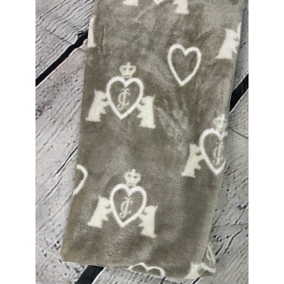 Custom Embroidered Juicy Couture blanket | Embroidered pet blanket - Picture 2 of 9